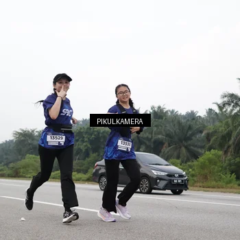 Runner Photo 7499741