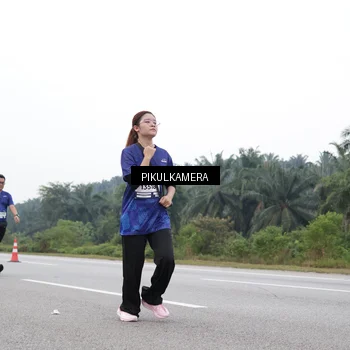 Runner Photo 7499758