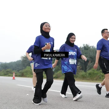 Runner Photo 7499772