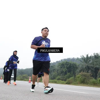 Runner Photo 7499787