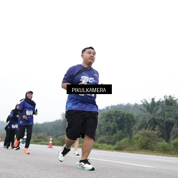 Runner Photo 7499789