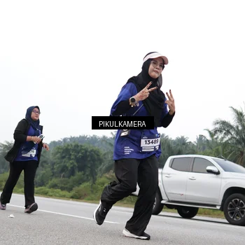 Runner Photo 7499801