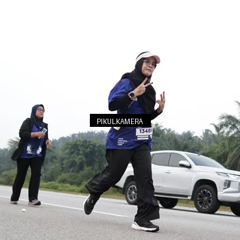 Runner Photo 7499802