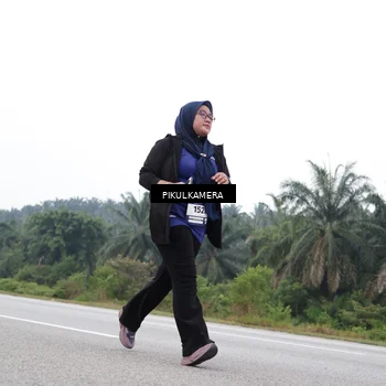 Runner Photo 7499810