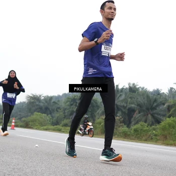 Runner Photo 7499818