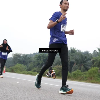 Runner Photo 7499820