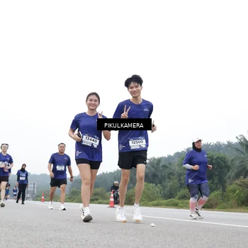 Runner Photo 7499844