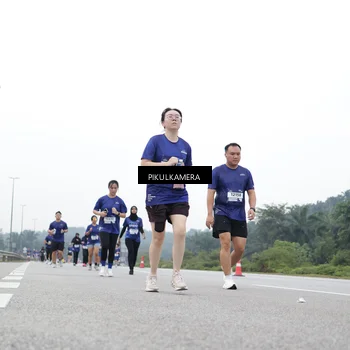 Runner Photo 7499858