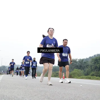 Runner Photo 7499860