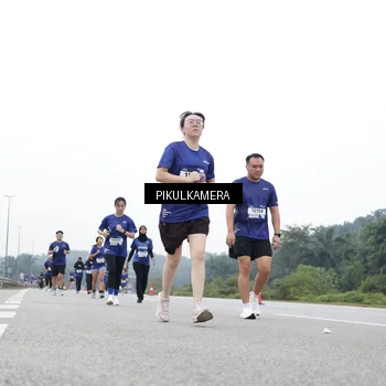 Runner Photo 7499861