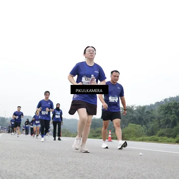 Runner Photo 7499864
