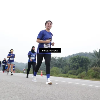 Runner Photo 7499880