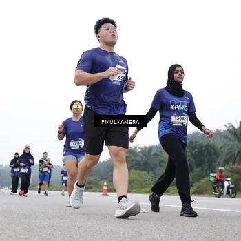 Runner Photo 7499892
