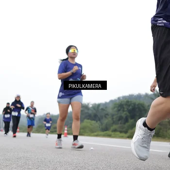 Runner Photo 7499895