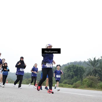Runner Photo 7499914
