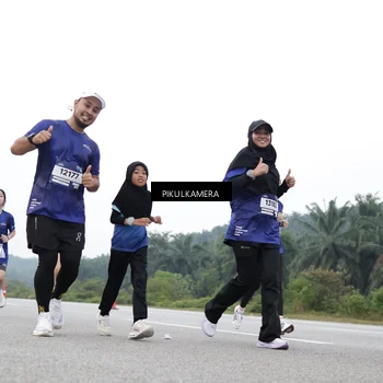 Runner Photo 7499923