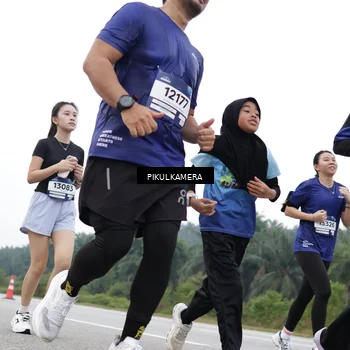 Runner Photo 7499928