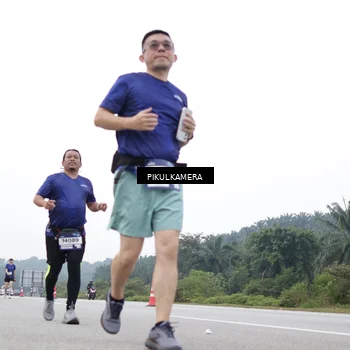 Runner Photo 7499935