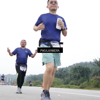Runner Photo 7499941