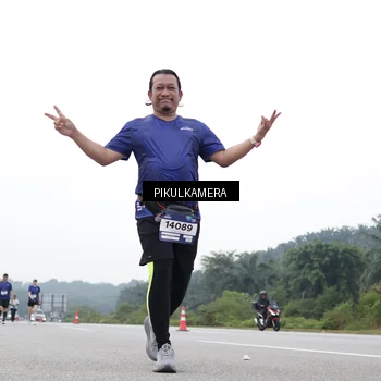 Runner Photo 7499942