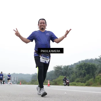 Runner Photo 7499944
