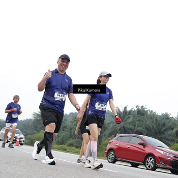 Runner Photo 7499958