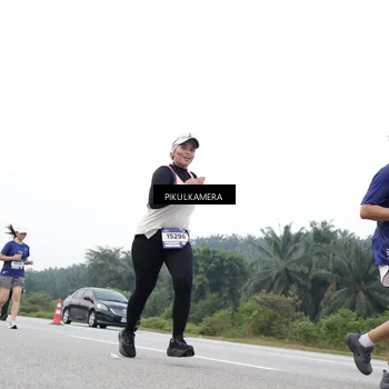 Runner Photo 7499970
