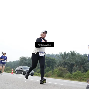 Runner Photo 7499972
