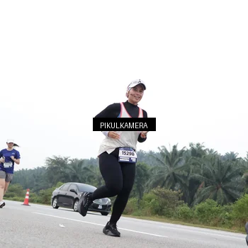 Runner Photo 7499975