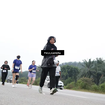 Runner Photo 7499991