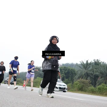 Runner Photo 7499992