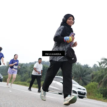 Runner Photo 7500004