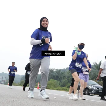 Runner Photo 7500007