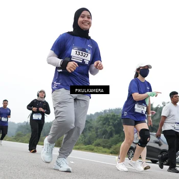Runner Photo 7500012