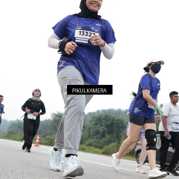Runner Photo 7500022
