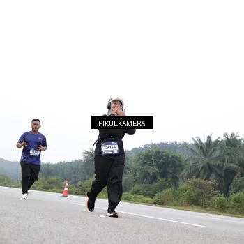 Runner Photo 7500023