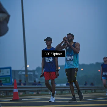 Runner Photo 7500035