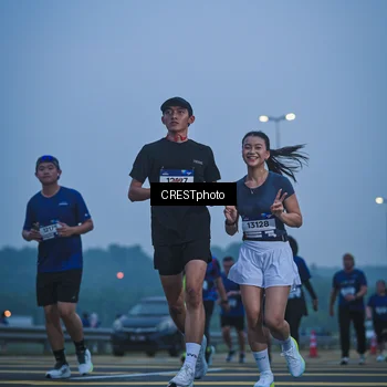 Runner Photo 7500050
