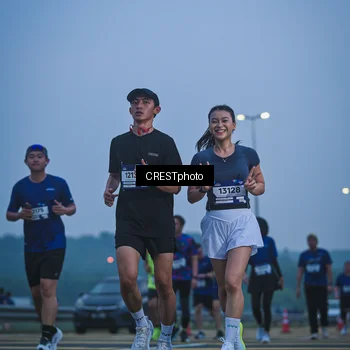 Runner Photo 7500053
