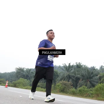 Runner Photo 7500057