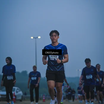 Runner Photo 7500075