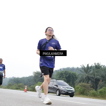Runner Photo 7500086