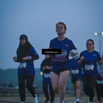 Runner Photo 7500201