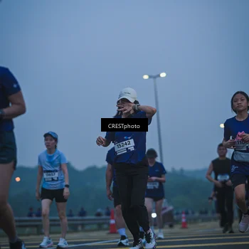 Runner Photo 7500290