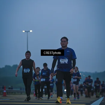 Runner Photo 7500306