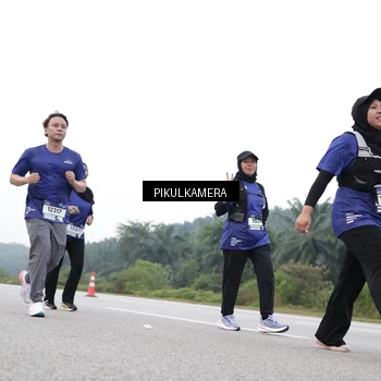 Runner Photo 7500311