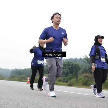 Runner Photo 7500330