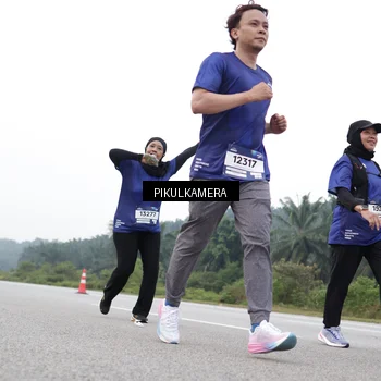 Runner Photo 7500345