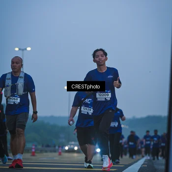 Runner Photo 7500455