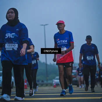 Runner Photo 7500684